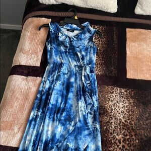 Elegant Blue Tie-Dye Dress